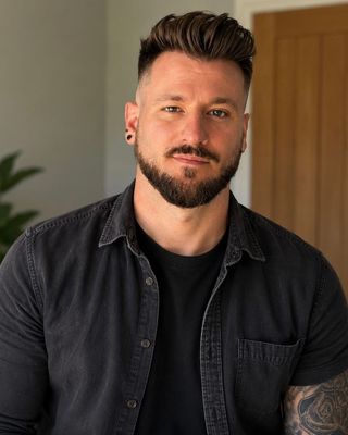Photo of Gavin Crisp, Psychotherapist, MBABCP