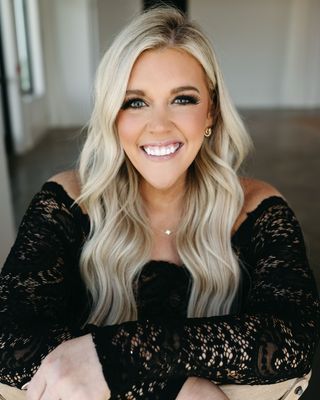 Photo of Madison Sweet - Bloom Women’s Wellness, Clinical Social Work/Therapist, LISW, PMH-C