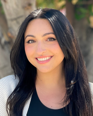 Photo of Alyssa Glorioso, Marriage & Family Therapist, LMFT