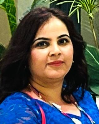 Photo of Mandeep Tung, Counsellor, MACP, RN