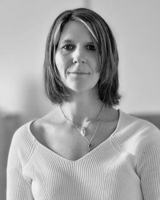 Photo of Fiona Dineen, MIACP, Psychotherapist