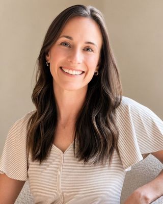 Photo of Sarah Henderson, Clinical Social Work/Therapist, LSCSW, LCSW
