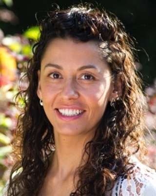 Photo of Gloria Tresaco, Psychotherapist in Nine Elms, London, England