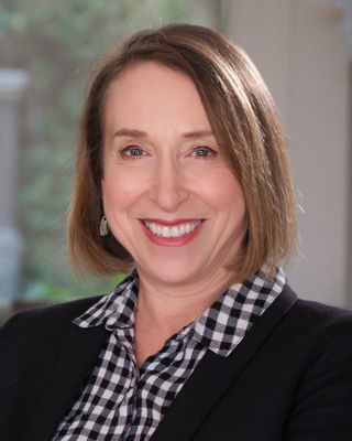 Photo of Lauren Schlezinger, Associate Clinical Social Worker, MSW, ACSW