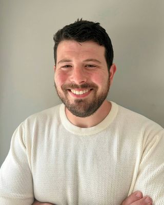 Photo of Max Sire Schoen, Licensed Social Worker, LSW