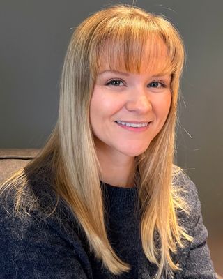 Photo of Hayley Asai, Psychotherapist, MSc, MBABCP