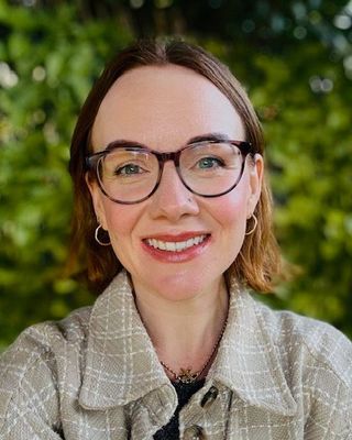 Photo of Dr Laura Pick, Psychologist, PsychD, HCPC - Clin. Psych.