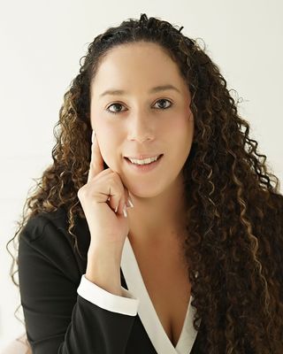Photo of Jessica Ricci, Registered Psychotherapist, DCP, MACP, RP, EMDR