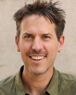 Photo of Cameron McNee, Counsellor, MBACP