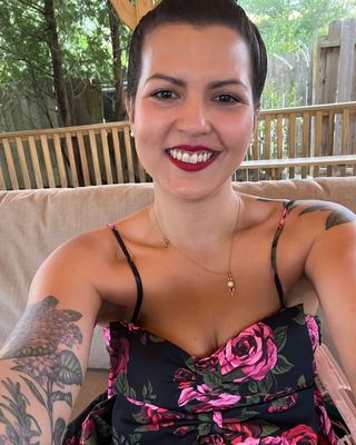 Photo of Victoria Druziako, Art Therapist, MA, MT-BC, LCAT