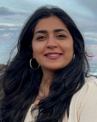 Photo of Linah Kareem, Registered Psychotherapist (Qualifying) in Vancouver, BC