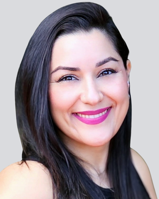 Photo of Farnaz Trasandes, Psychiatric Nurse, DNP