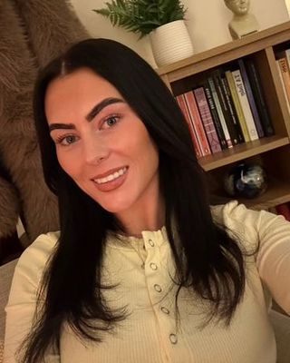 Photo of Katie Abbott - BraveSpace CBT, Psychotherapist