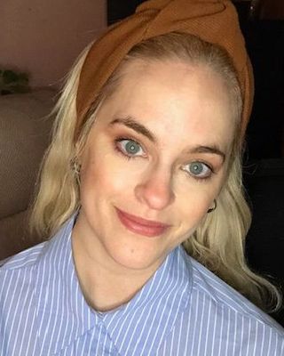 Photo of Emily Munn, Pre-Licensed Professional, MSW, LSWAIC, MBA