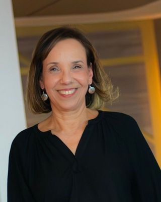 Photo of Edna Garay-Lajara, Marriage & Family Therapist, MA, LMFT