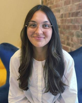 Photo of Violet Alvarez Johnson, Pre-Licensed Professional, MSW