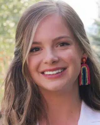 Photo of Hannah Ross, Clinical Social Work/Therapist