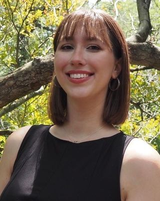 Photo of Julia Holley, Pre-Licensed Professional, MSW