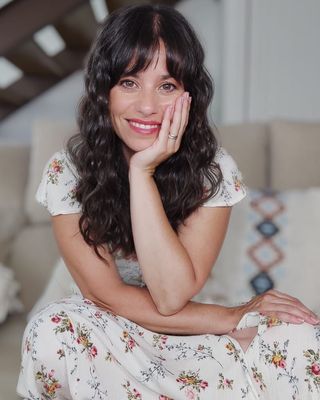 Photo of Laura Bustarviejo, Psychotherapist, MIACP