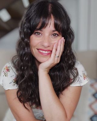 Photo of Laura Bustarviejo, Psychotherapist, MIACP