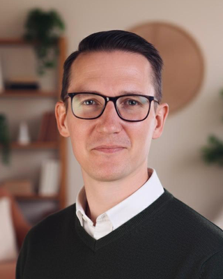 Photo of Tobias Peyton, Counsellor, MNCPS Acc.