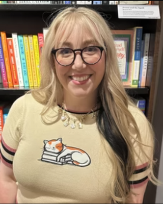 Photo of Dara Davis, Licensed Professional Clinical Counselor, LPCC