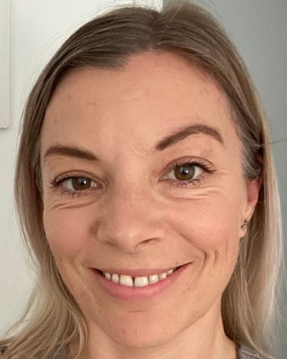 Photo of Kelly Luisa Bagshaw, Counsellor, MSc, ACA-L3