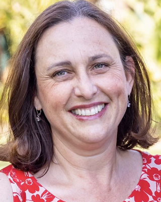 Photo of Polina Bryson, Psychologist, PhD