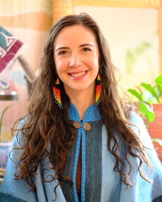 Photo of Karina Pinzón, Licensed Professional Counselor Candidate, MA, LPCC, R-DMT