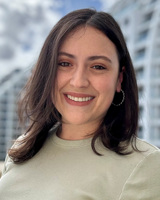 Photo of Daniella Arias, Clinical Social Work/Therapist, LCSW