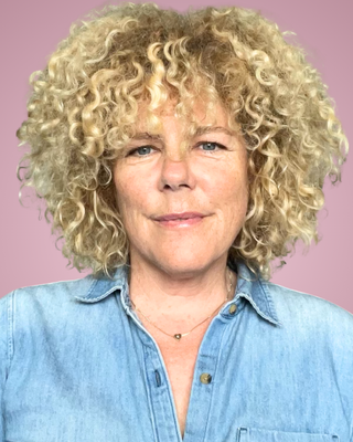 Photo of Rebecca Marie Holmes, Registered Social Worker, RSW