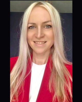Photo of Gabriela Bucur, Psychotherapist, MIACP