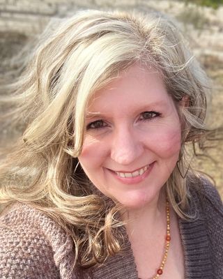 Photo of Jennifer Phuong, Clinical Social Work/Therapist, LCSW