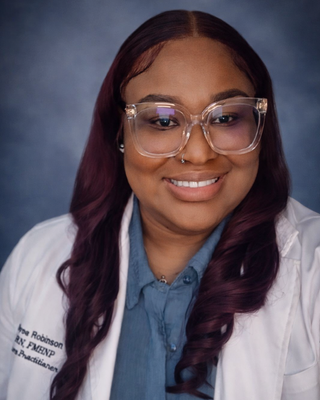 Photo of Sharee Robinson, Psychiatric Nurse Practitioner, MSN, APRN, PMHNP-
