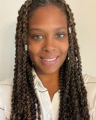 Photo of Fatisha Holness, Pre-Licensed Professional