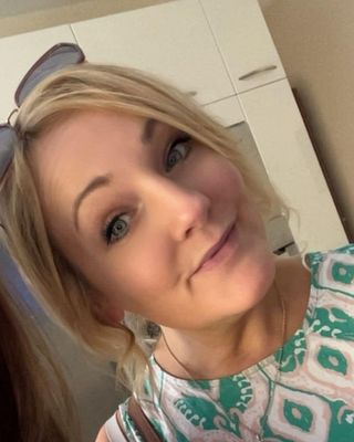 Photo of Stephanie Guscott, Counsellor, MBACP