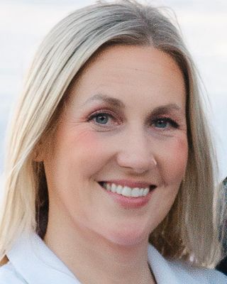 Photo of Lauren Lonergan, Psychiatric Nurse Practitioner, PMHNP