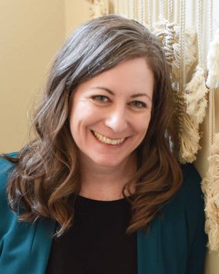 Photo of Dr. Amanda Kern, Clinical Social Work/Therapist in Washington