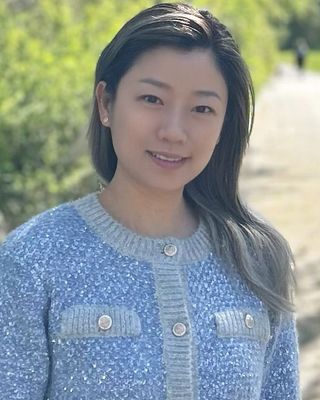 Photo of Claire Yangxiezi Cao, Counsellor in British Columbia