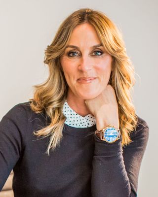 Photo of Andra Brosh, Psychologist, PhD, BCHN