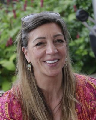 Photo of Natalie Gray, Counsellor, MSc, MBACP Accred