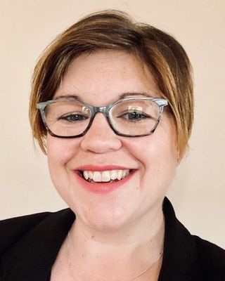 Photo of Cassandra Buchan, Clinical Social Work/Therapist, HBSW, MMFT, RSW