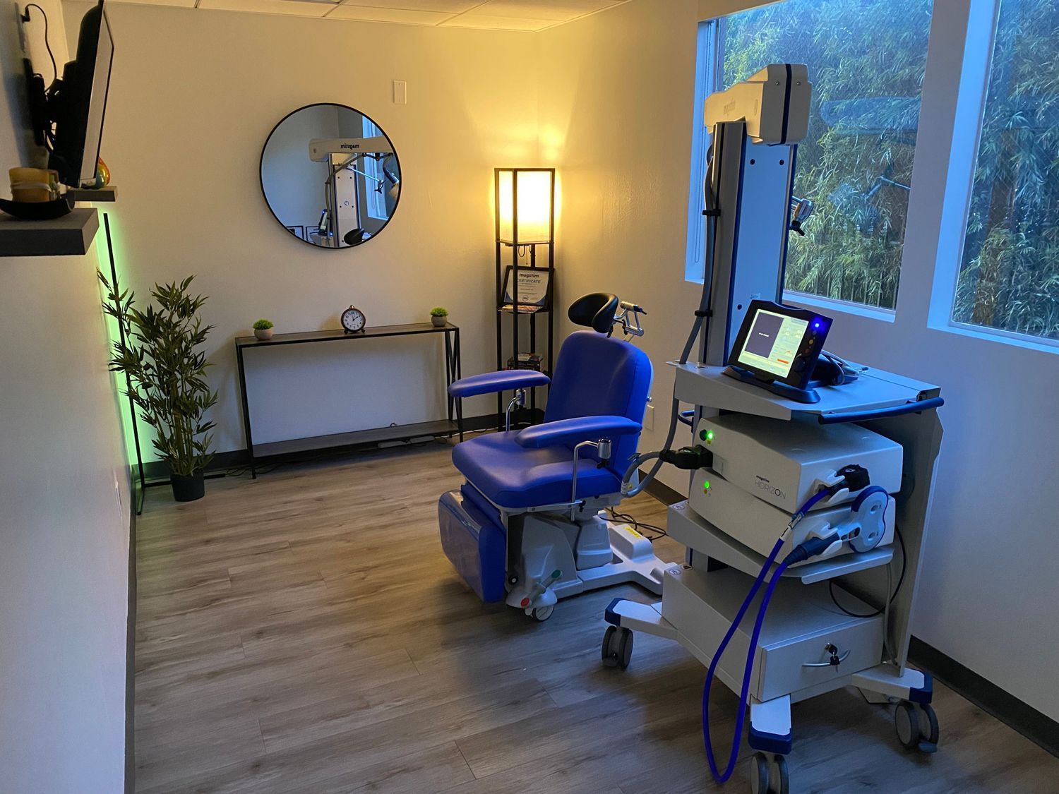 Gallery Photo of Transcranial Magnetic Stimulation (TMS) Room