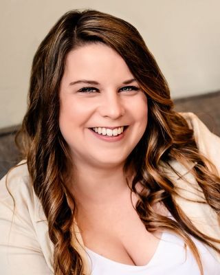 Photo of Kay Arispe, Clinical Social Work/Therapist, LICSW