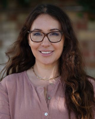 Photo of Lisa Reynolds, Psychotherapist, MUKCP