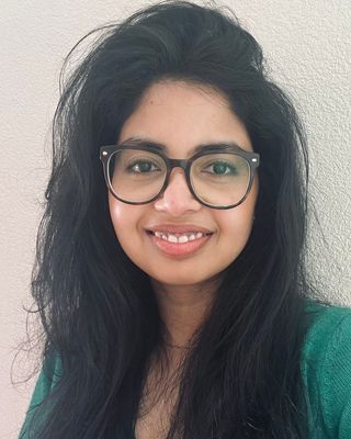 Photo of Shyama Thanabalasingam, Psychotherapist, MSc, MUKCP