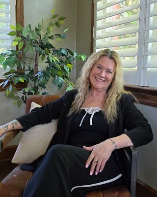Photo of Britta Kuenzli, Pre-Licensed Professional, MSW, LSW