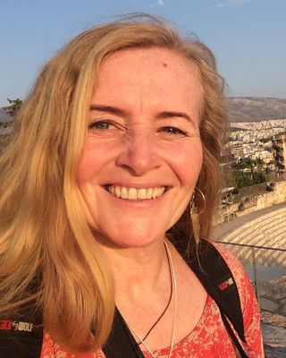 Photo of Estelle Snelling, Psychotherapist, PACFA