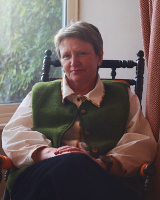 Photo of Louise Knowles, Psychotherapist, MA, MUKCP