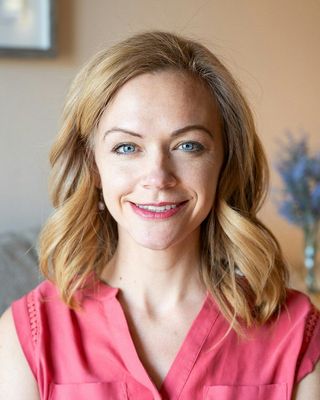 Photo of Lauren Chastain-Blackwood - Lauren Blackwood, EMDR Therapy, Clinical Social Work/Therapist, LICSW, EMDR